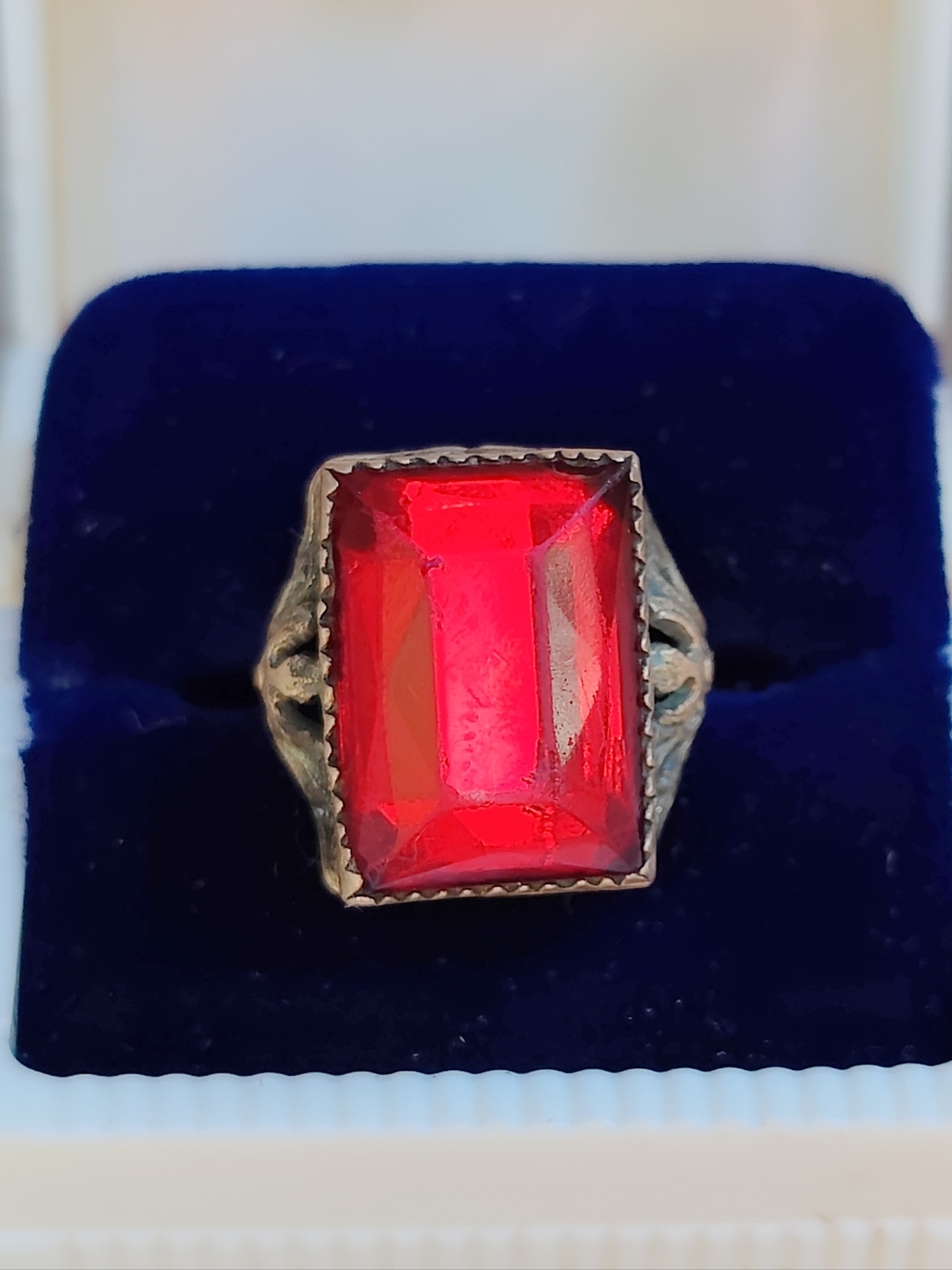Antique Victorian Gold Filled Red Ruby Glass Stone Ring - Picture 4 of 8